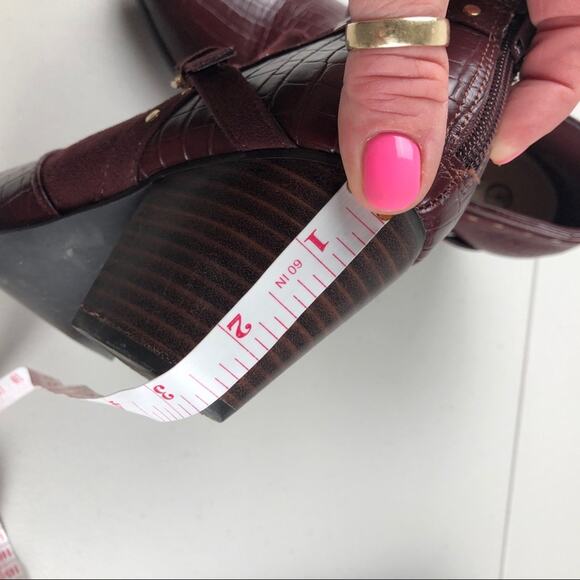 Bella-Vita Burgundy gold studded booties 8 - Picture 7 of 10